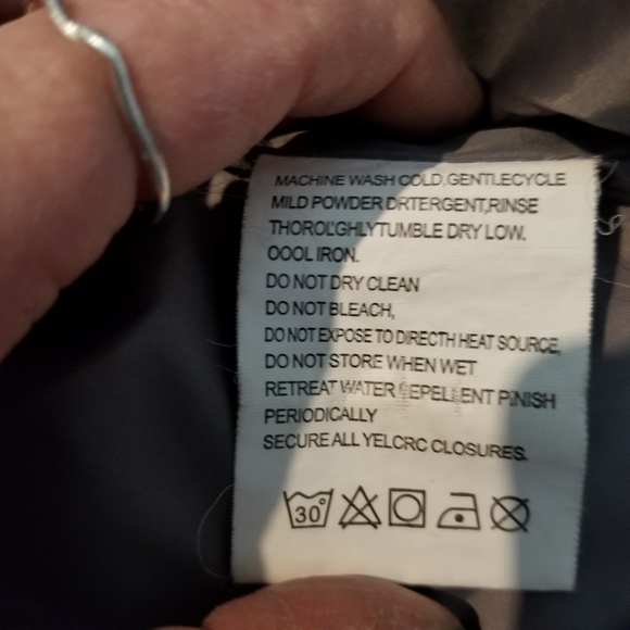 Kids North Face windbreaker size7/8 - Picture 6 of 7